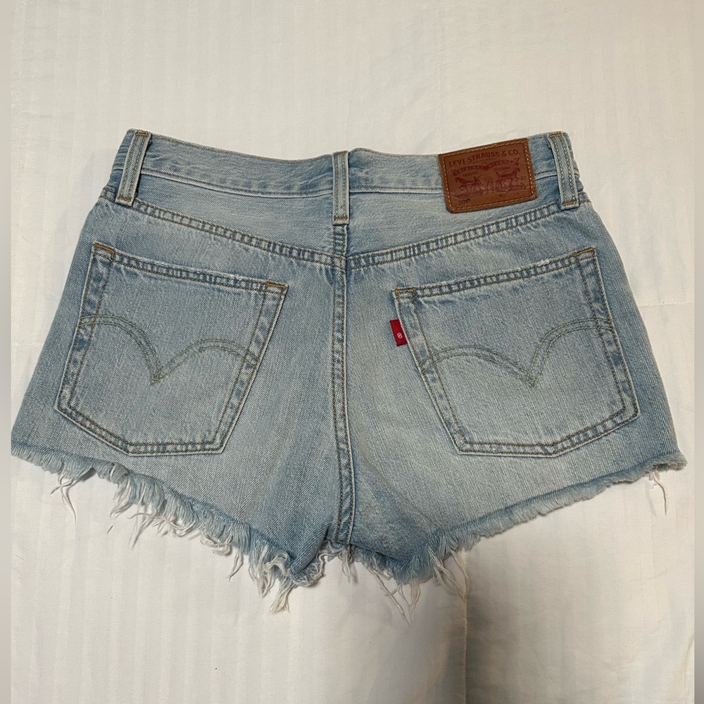 Levi’s light blue denim shorts size 25